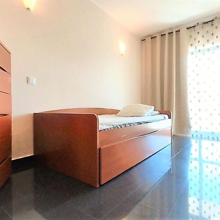 Apartamentos Turisticos Rocha Tower 4 ปอร์ติเมา ภายนอก รูปภาพ