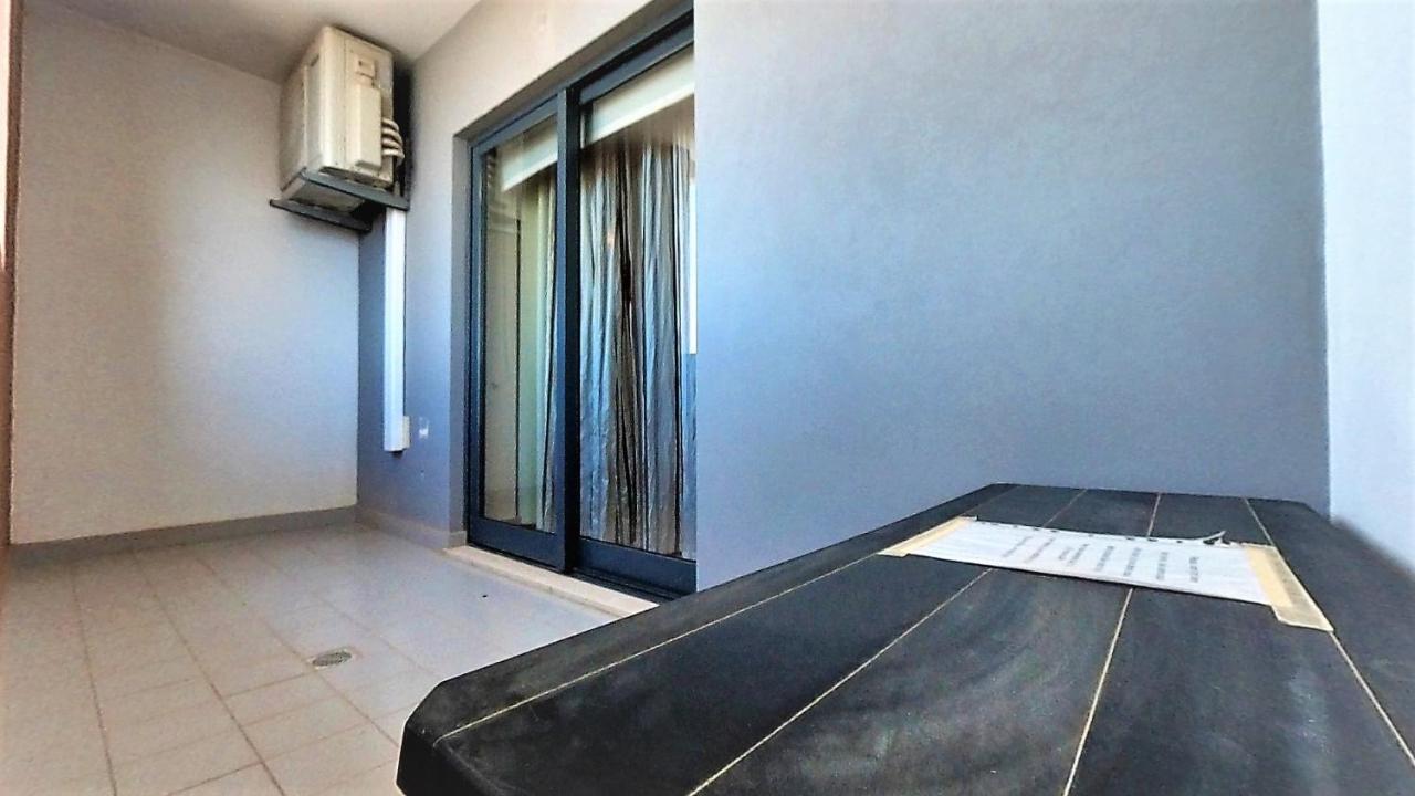Apartamentos Turisticos Rocha Tower 4 ปอร์ติเมา ภายนอก รูปภาพ