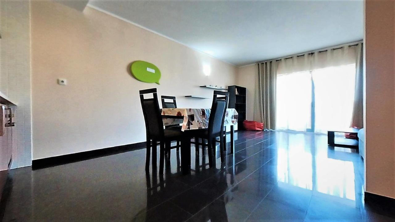 Apartamentos Turisticos Rocha Tower 4 ปอร์ติเมา ภายนอก รูปภาพ