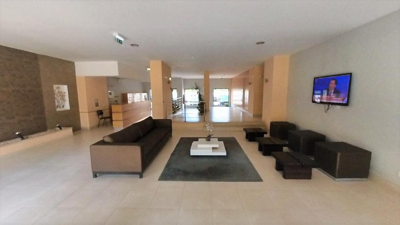 Apartamentos Turisticos Rocha Tower 4 ปอร์ติเมา ภายนอก รูปภาพ